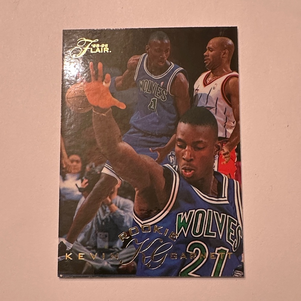 Kevin Garnett Rookie Card - Blue and Gold Rc flair 1996 #206 mint cond